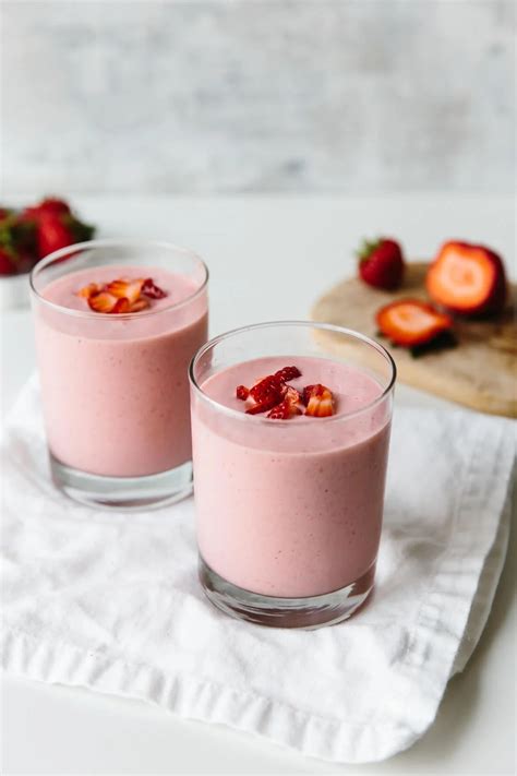 Strawberry Banana Smoothie Easy Healthy Downshiftology