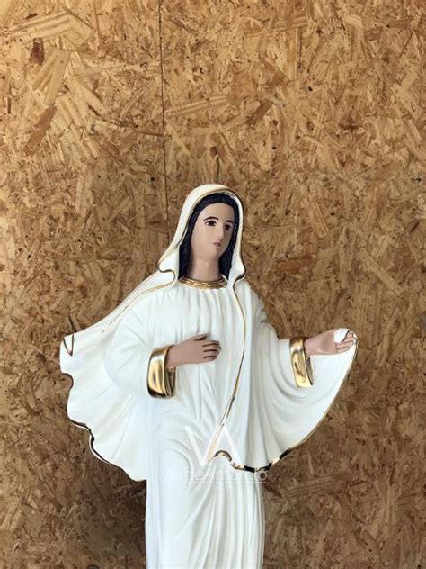 Imagem De Nossa Senhora Rainha Da Paz De Medjugorje De Cm Em Gesso