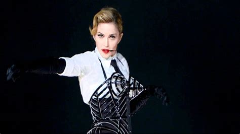 Madonna Vogue Mdna Tour Studio Version Youtube