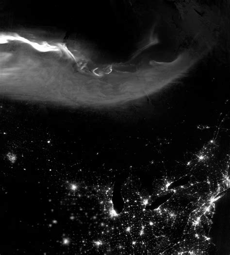 Suomi NPP Satellite Views Aurora Borealis Over North America