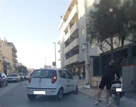 Marsala Scontro Tra Due Auto In Via Dante Alighieri Ci Sono Feriti