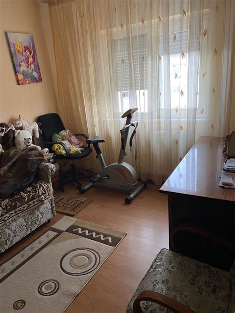 Vind Apartament 3 Camere Rovine Craiova OLX Ro