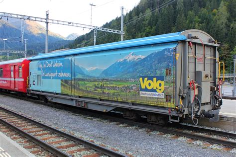 Rhb Haiqq Tuyz Schiebewandwagen Volg Mit Motiv Landquart Kommt