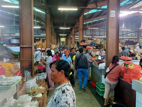 Jelang Nyepi Dan Ramadhan Kunjungan Pasar Galiran Melonjak