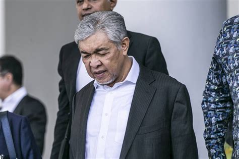 Zahid Hamidis Vln Trial Will He Walk Or Enter His Defence Malay Mail