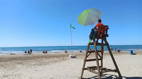 Benicàssim activa el servicio de socorrismo en playas por Semana Santa