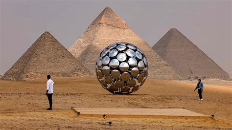 See Egypt's Pyramids of Giza from a new creative perspective