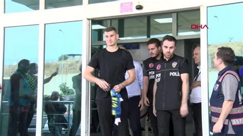 Fenerbahçe Livakovic i İstanbul a getirdi