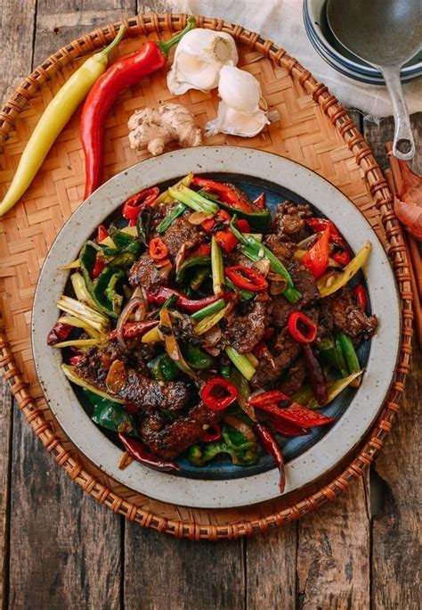 Hunan Beef An Authentic Hunan Recipe The Woks Of Life