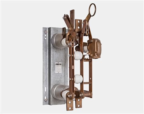 Regulator Bypass Switches For Overhead Distribution Outdoor