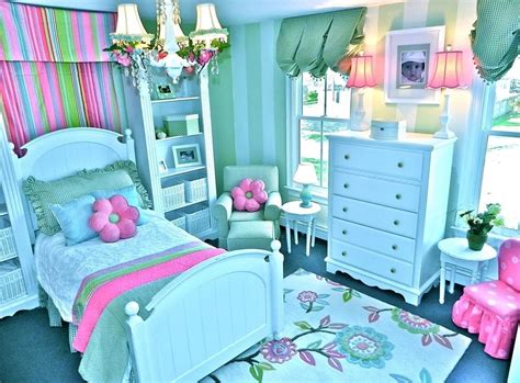 70+ Room Design Ideas for Teenage Girls 2020 UK - Round Pulse