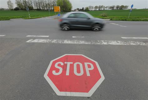 Alpen Wieder Ein Schwerer Unfall An Der Crash Kreuzung