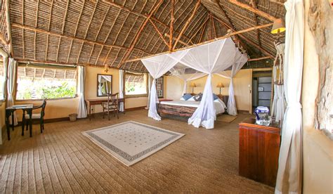 Safari To Manda Bay Lodge With Africa Travel Resource