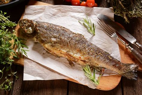 Форель жаренная на сковороде – простой и вкусный рецепт, как ...