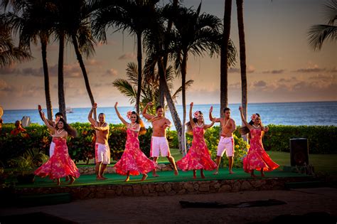 Paradise Cove Hawaiian Luau Blue Hawaiian Activities And Concierge