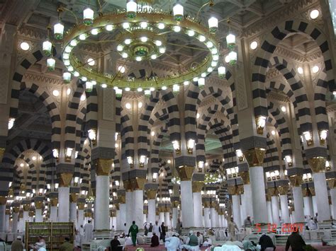 Masjid Nabawi 2013 Wallpaper Free Download Interior Design Photos ...