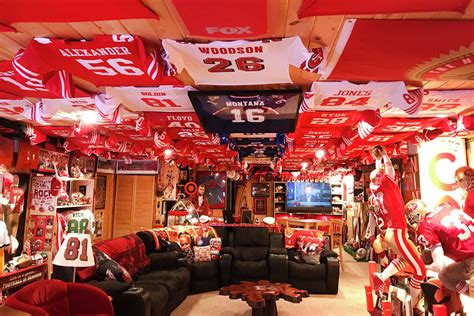 This is the most legendary 49ers 'man cave' in America