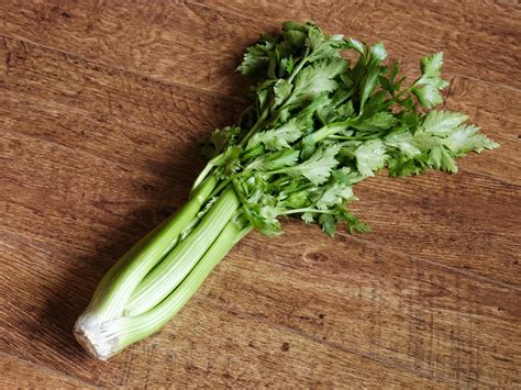 19 Super Health Benefits Of Celery