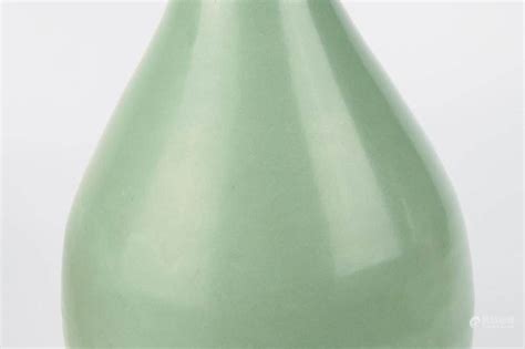 Bidlive Chinese Longquan Celadon Yuhuchun Vase Prof Wu