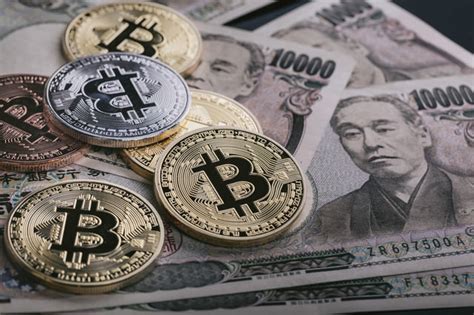 仮想通貨ビットコインと一般の通貨（紙幣）の違いの無料の写真素材 Id17780｜フリー素材 ぱくたそ