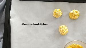 eggless cookies recipe in oven /melting moments cornflakes cookies - Marudhuskitchen