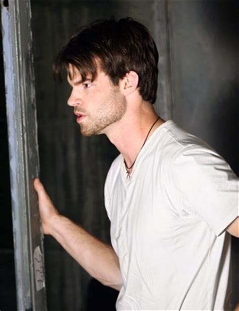 Daniel In Captivity Daniel Gillies Photo Fanpop