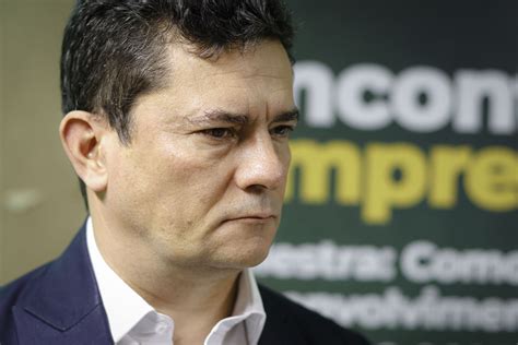 Moro reage O problema seria se eu fosse comparado ao Lula João