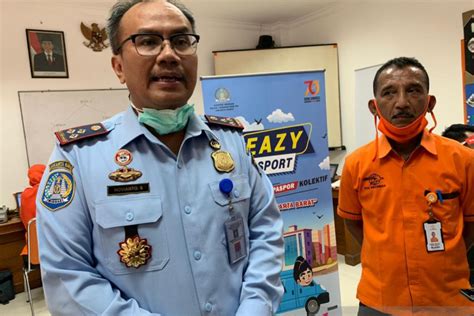 Eazy Passport Cara Imigrasi Jakbar Jemput Bola Di Tengah Psbb Antara