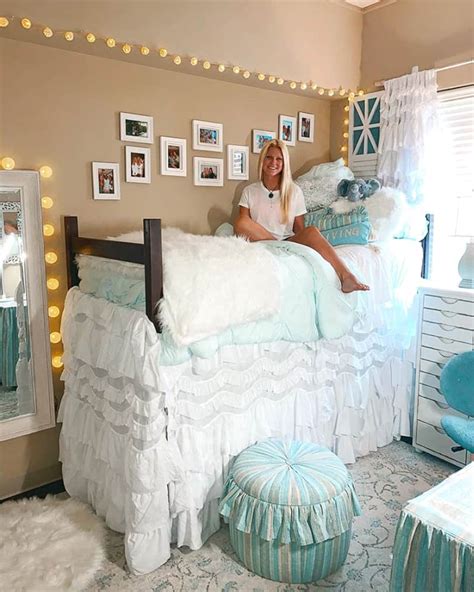 39 Trendy Dorm Rooms That Are Truly Viral Worthy By Sophia Lee