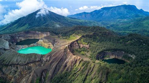 Perubahan Warna Danau Tiga Warna Kelimutu Dan Mitos Munculnya Peristiwa