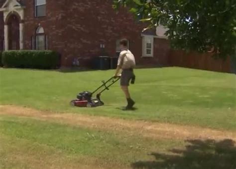 17 Year Old From Texas Mows American Flag Pattern Into Yard In Honor Of