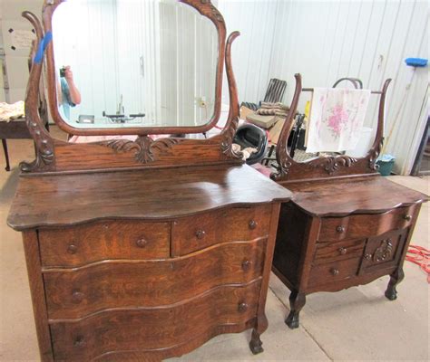 2 Antique Tiger Oak Drawers From 19th Century Mirrored Bureau For