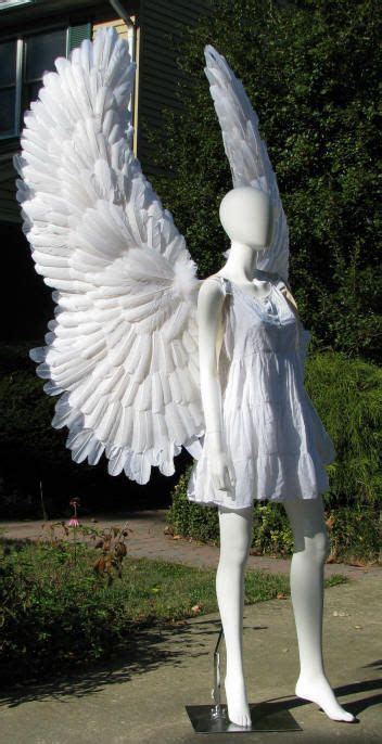 Huge White Upraised Angel Costume Wings Have Wire Through The Backstrap