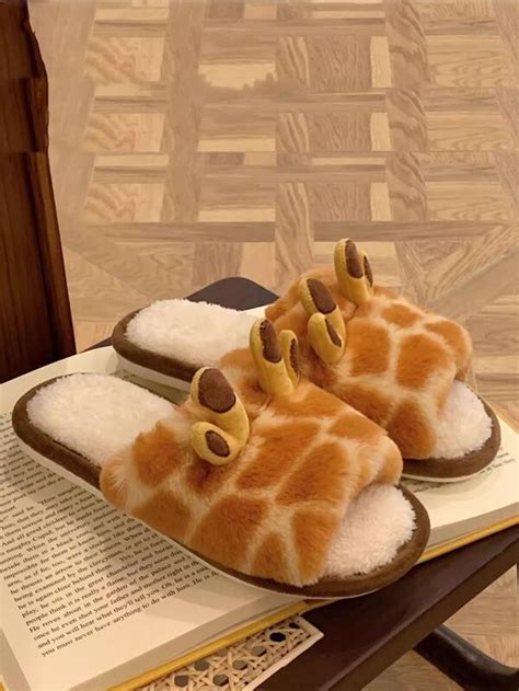 Women Giraffe Design Slippers Fashionable Indoor Fabric Novelty