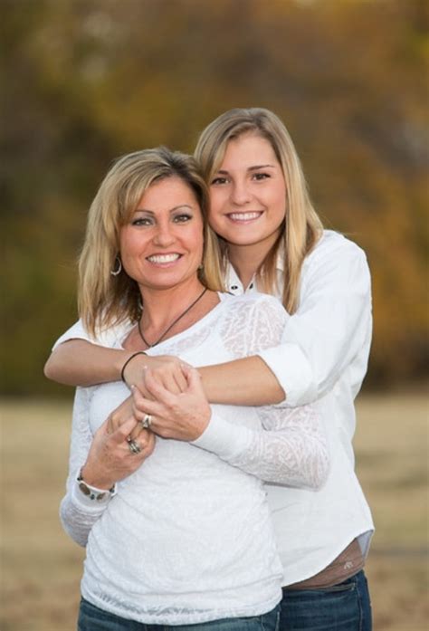 Motherdaughter Portraits Mom Daughter Photography Mother Daughter