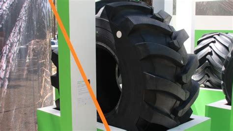 Nokian Tyres Lance Son Pneu Logger King Construction Cayola