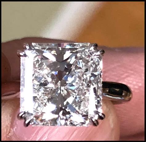 Sale 2 5 Carat Diamond Ring For Sale In Stock