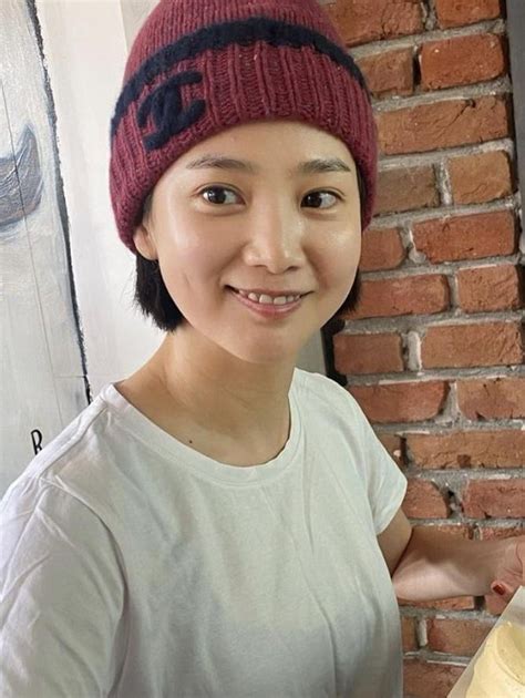 Potret Menawan Yoon Seung Ah, Aktris 40 Tahun yang Visualnya Tampak ...