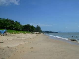 BEACH FOR FUN: PASIR PANJANG BEACH