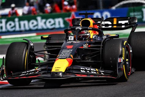 Jobban Kezdett A Red Bull Mint Verstappen V Rta P Rez A Pole Rt