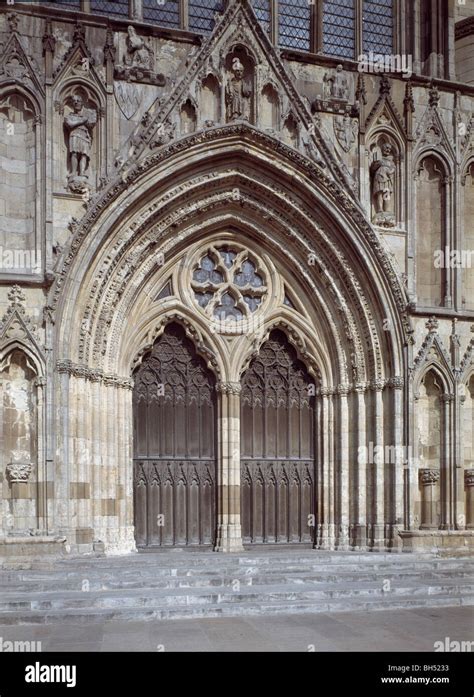 York Minster West Door Stock Photo Alamy