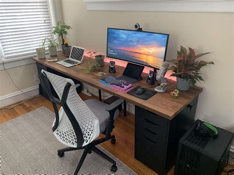 Ergonomic Office Desk Setup