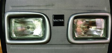 Mascara Frontal Completa Farol Grade Trator Valtra Bm Trator