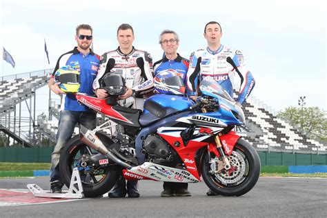 Sert Suzuki Gsx R Debuts Asphalt Rubber