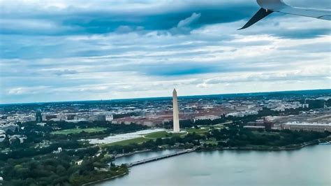 8 Airports With Stunning Landing Views