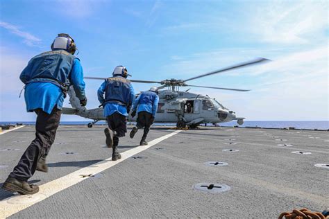 Dvids Images Uss Carter Hall Conducts Flight Quarters Image 10 Of 10