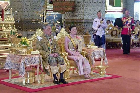 King Maha Vajiralongkorn Crowned Rama X Of Thailand Asia News Asiaone