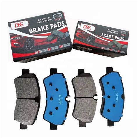 High Quality Semi Metallic Low Metal Ceramic Auto Spare Parts Brake Pad