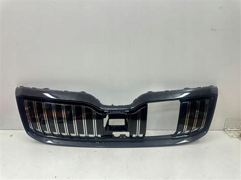 Grill Atrapa Ch Odnicy W Zderzak Prz D Skoda Superb Iii V Lift