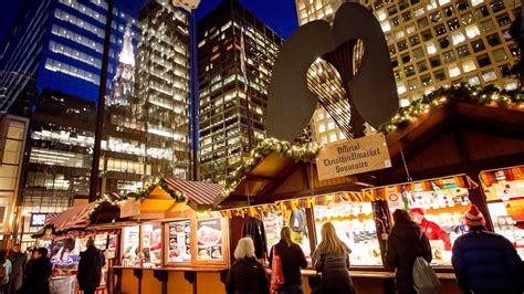 History of Chicago Loop’s Christkindlmarket